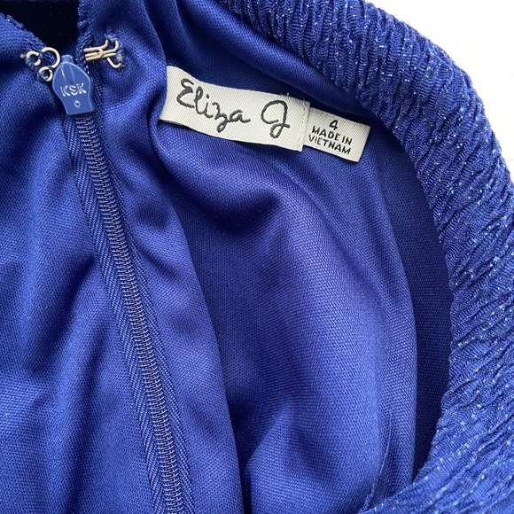 ELIZA J BLUE SPARKLY DRESS. PRE-OWNED. SIZE 4. - Picture 10 of 11